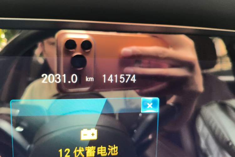 Used Mercedes-Benz E-Class 2021 Facelift E 260 L Odometer Close Up
