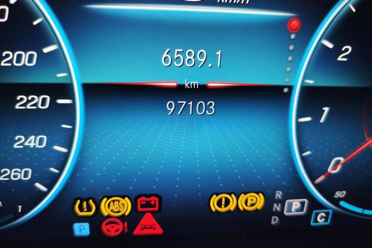 Used Mercedes-Benz E-Class 2021 E 300 L Luxury Model Odometer Close Up
