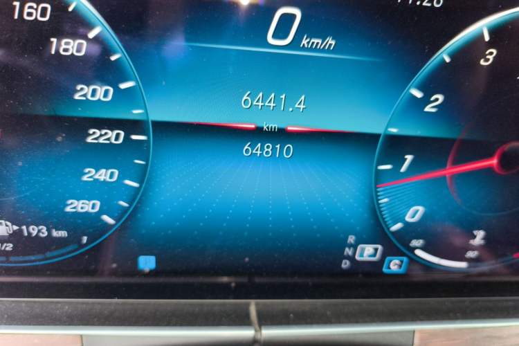 Used Mercedes-Benz E-Class 2021 Restyled E 300 L Luxury Edition Odometer Close Up