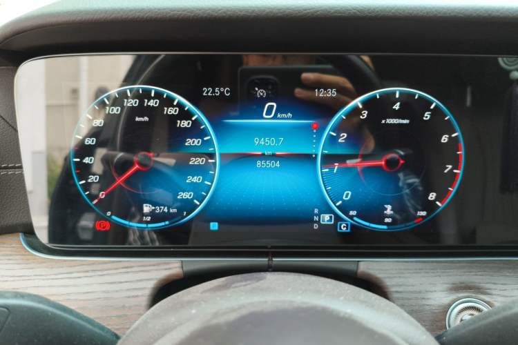 Used Mercedes-Benz E-Class 2021 E 300 L Luxury Model Odometer Close Up