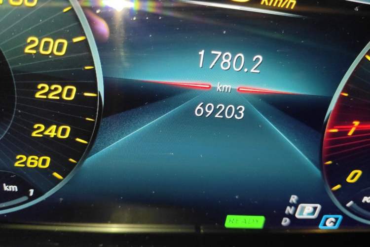 Used Mercedes-Benz E-Class 2021 E 260 L Sport Edition Odometer Close Up