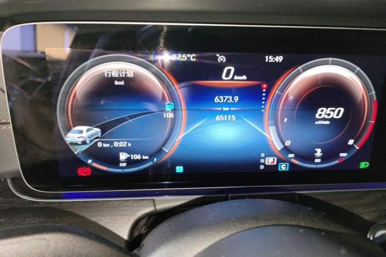 Used Mercedes-Benz E-Class 2021 Facelift E 300 L Stylish Edition Odometer Close Up
