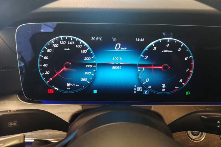Used Mercedes-Benz E-Class 2021 Restyled E 300 L Luxury Edition Odometer Close Up