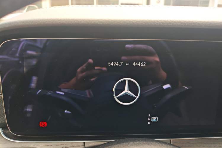 Used Mercedes-Benz E-Class 2021 E 300 L Sport Luxury Edition Odometer Close Up
