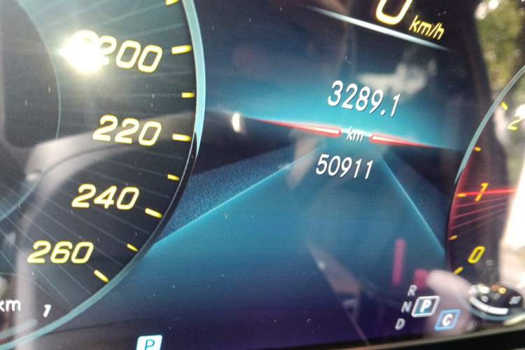 Used Mercedes-Benz E-Class 2021 Restyled E 300 L Luxury Edition Odometer Close Up