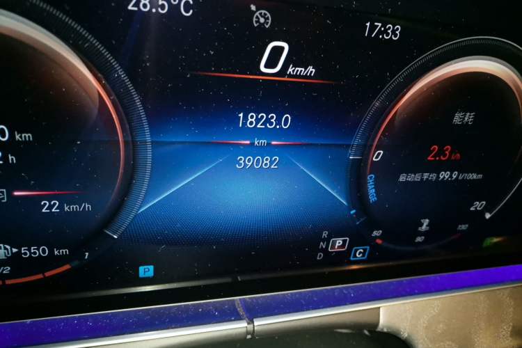 Used Mercedes-Benz E-Class 2021 Restyled E 300 L Sport Luxury Edition Odometer Close Up