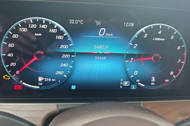 Used Mercedes-Benz E-Class 2021 Facelift E 300 L Stylish Edition Odometer Close Up