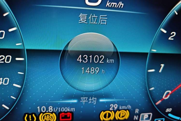 Used Mercedes-Benz E-Class 2021 E 300 L Sport Premium Edition Odometer Close Up