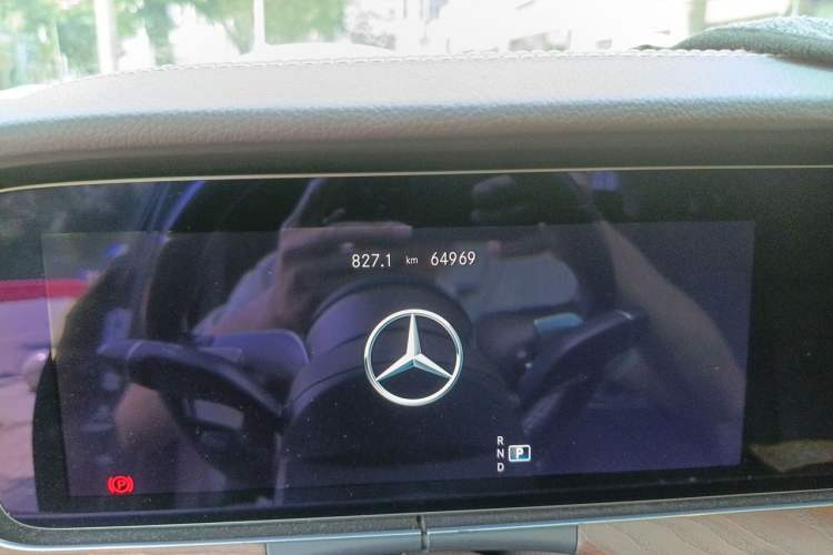 Used Mercedes-Benz E-Class 2021 E 300 L Luxury Model Odometer Close Up