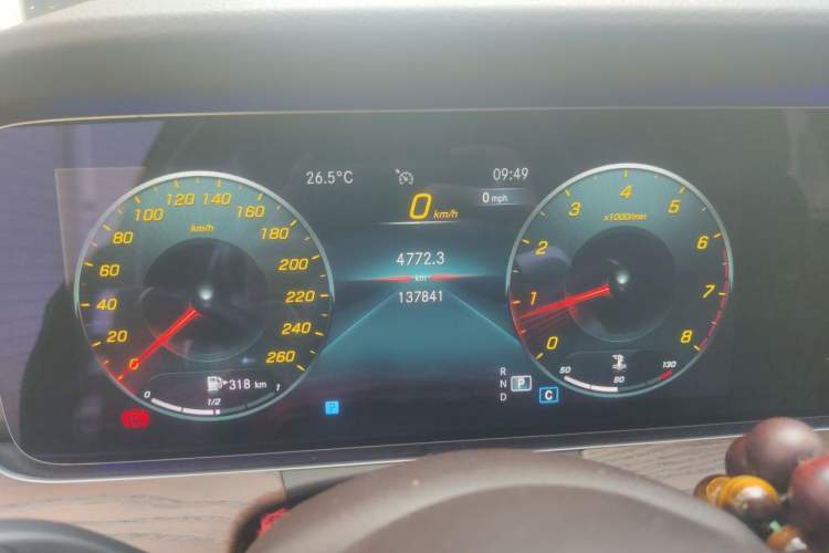 Used Mercedes-Benz E-Class 2021 E 300 L Stylish Model Odometer Close Up