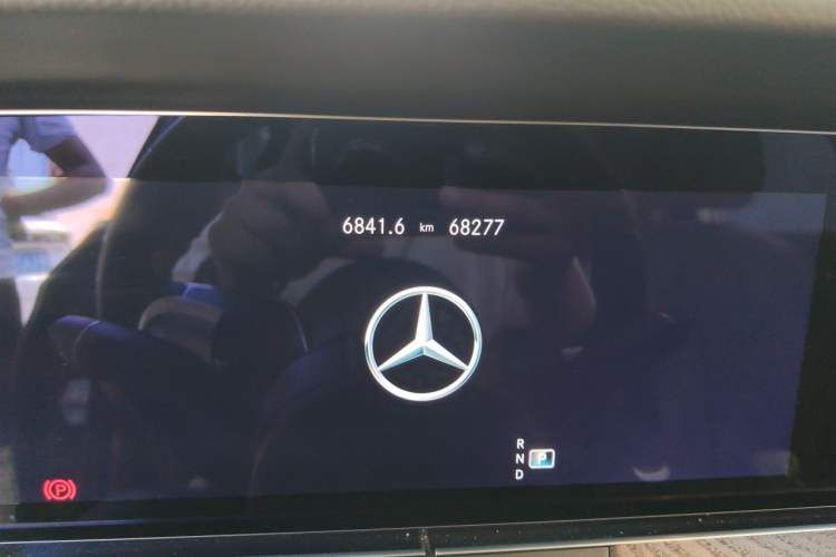 Used Mercedes-Benz E-Class 2021 Facelift E 260 L Odometer Close Up