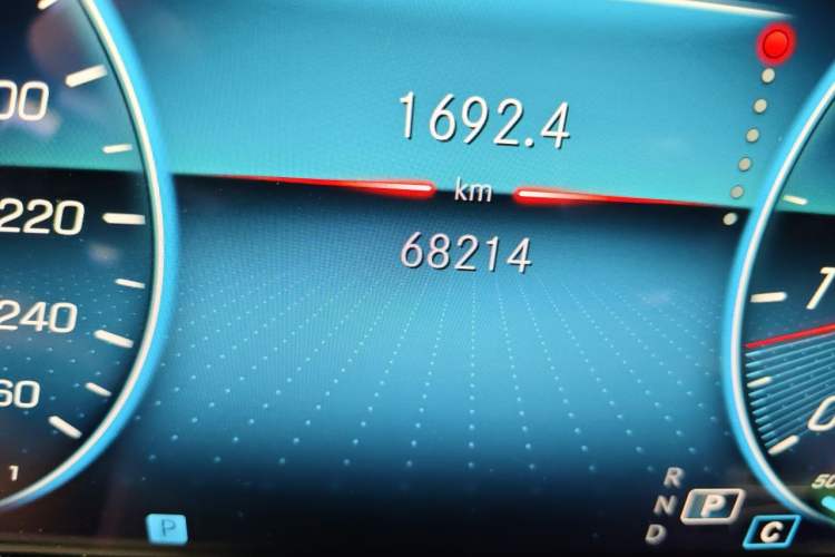 Used Mercedes-Benz E-Class 2021 E 300 L Sport Luxury Edition Odometer Close Up