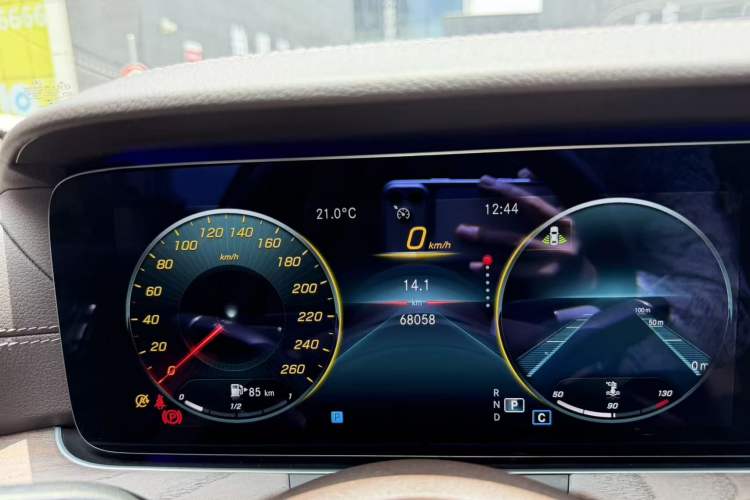 Used Mercedes-Benz E-Class 2021 E 300 L Stylish Model Odometer Close Up