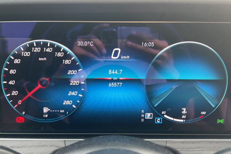 Used Mercedes-Benz E-Class 2021 Facelift E 260 L Sport Edition Odometer Close Up