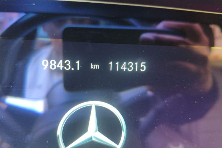 Used Mercedes-Benz E-Class 2021 Restyled E 300 L Sport Luxury Edition Odometer Close Up