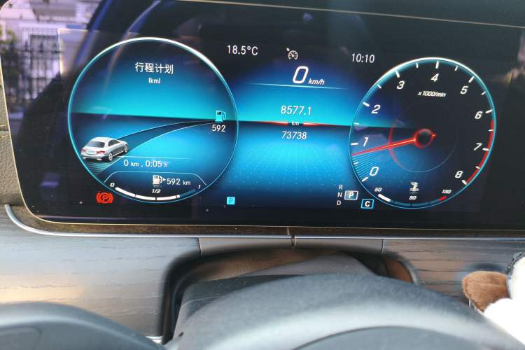 Used Mercedes-Benz E-Class 2021 Facelift E 300 L Stylish Edition Odometer Close Up