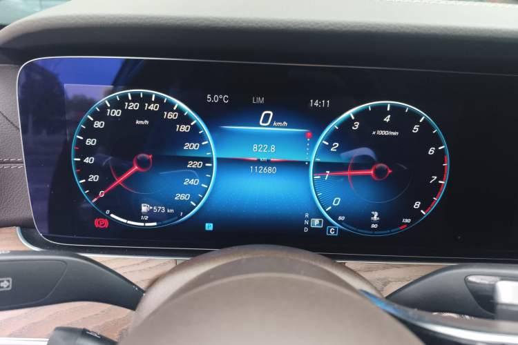 Used Mercedes-Benz E-Class 2021 Facelift E 300 L Stylish Edition Odometer Close Up