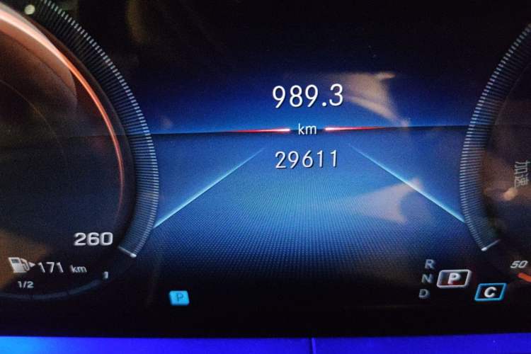 Used Mercedes-Benz E-Class 2021 Restyled E 300 L Sporty and Stylish Edition Odometer Close Up