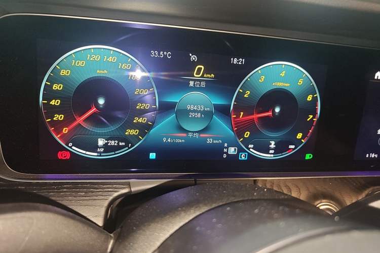 Used Mercedes-Benz E-Class 2021 E 260 Stylish Sports Edition Odometer Close Up