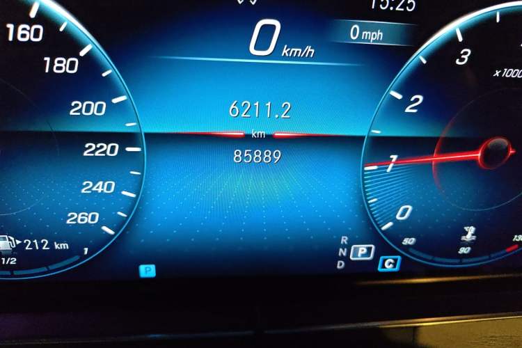 Used Mercedes-Benz E-Class 2021 E 300 L Stylish Model Odometer Close Up