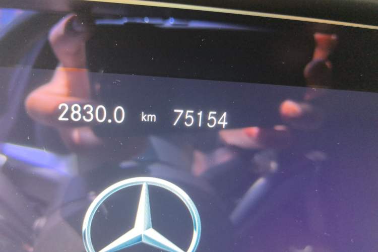 Used Mercedes-Benz E-Class 2021 Restyled E 300 L Sport Luxury Edition Odometer Close Up