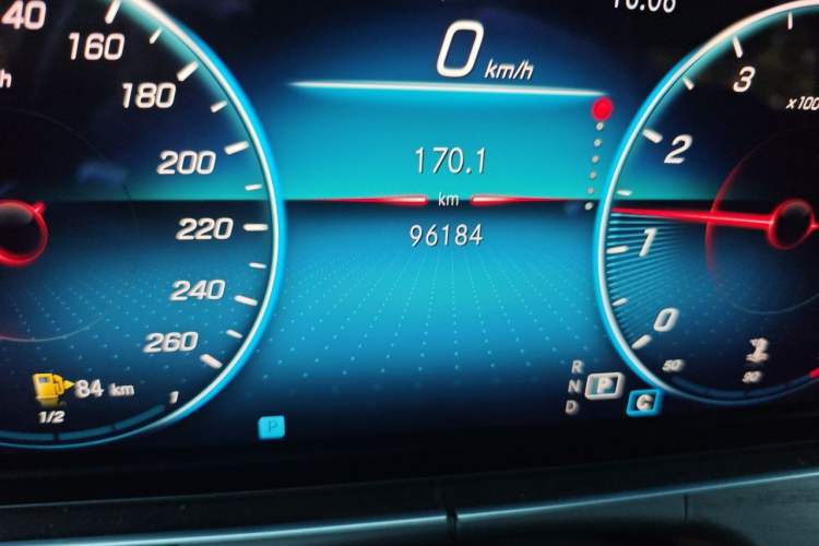 Used Mercedes-Benz E-Class 2021 E 300 L Sport Premium Edition Odometer Close Up