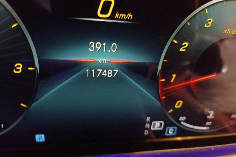Used Mercedes-Benz E-Class 2021 Facelifted E 300 L Prestige Edition Odometer Close Up