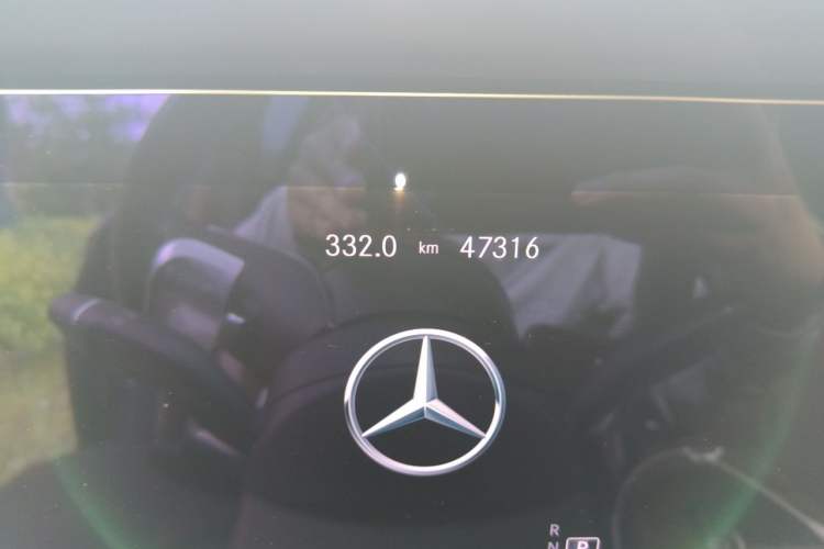 Used Mercedes-Benz E-Class 2021 Facelift E 300 L Stylish Edition Odometer Close Up