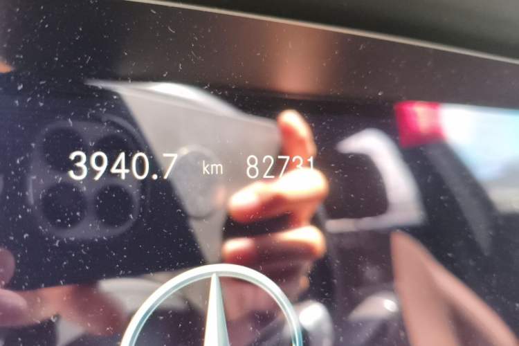 Used Mercedes-Benz E-Class 2021 Restyled E 300 L Sporty and Stylish Edition Odometer Close Up