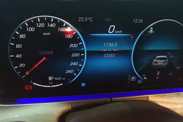 Used Mercedes-Benz E-Class 2021 Restyled E 300 L Luxury Edition Odometer Close Up