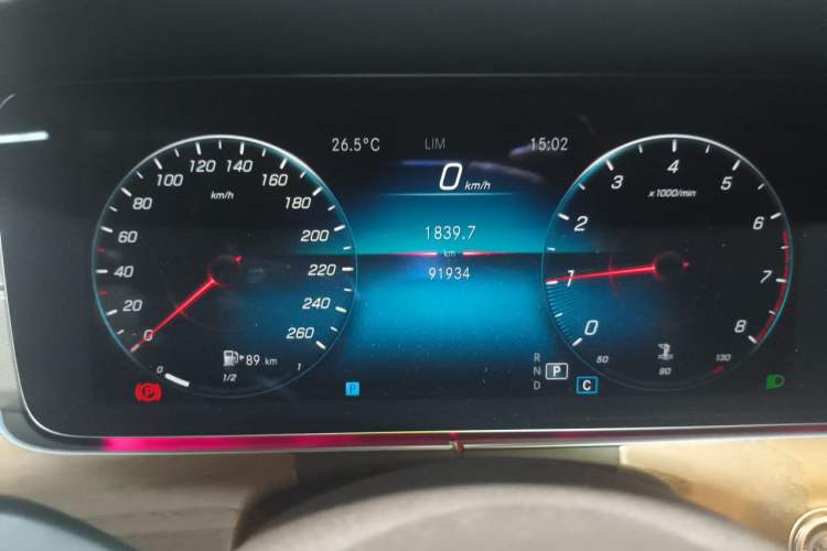 Used Mercedes-Benz E-Class 2021 Restyled E 300 L Luxury Edition Odometer Close Up