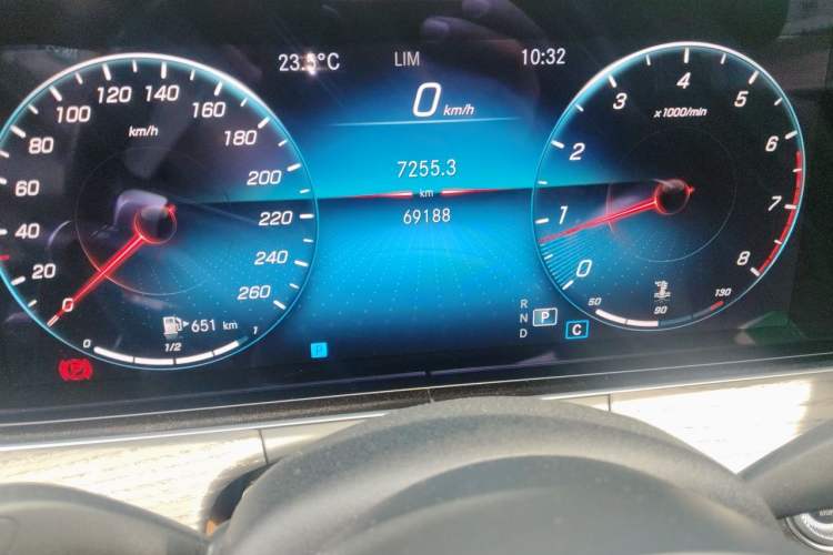 Used Mercedes-Benz E-Class 2021 Restyled E 300 L Sporty and Stylish Edition Odometer Close Up