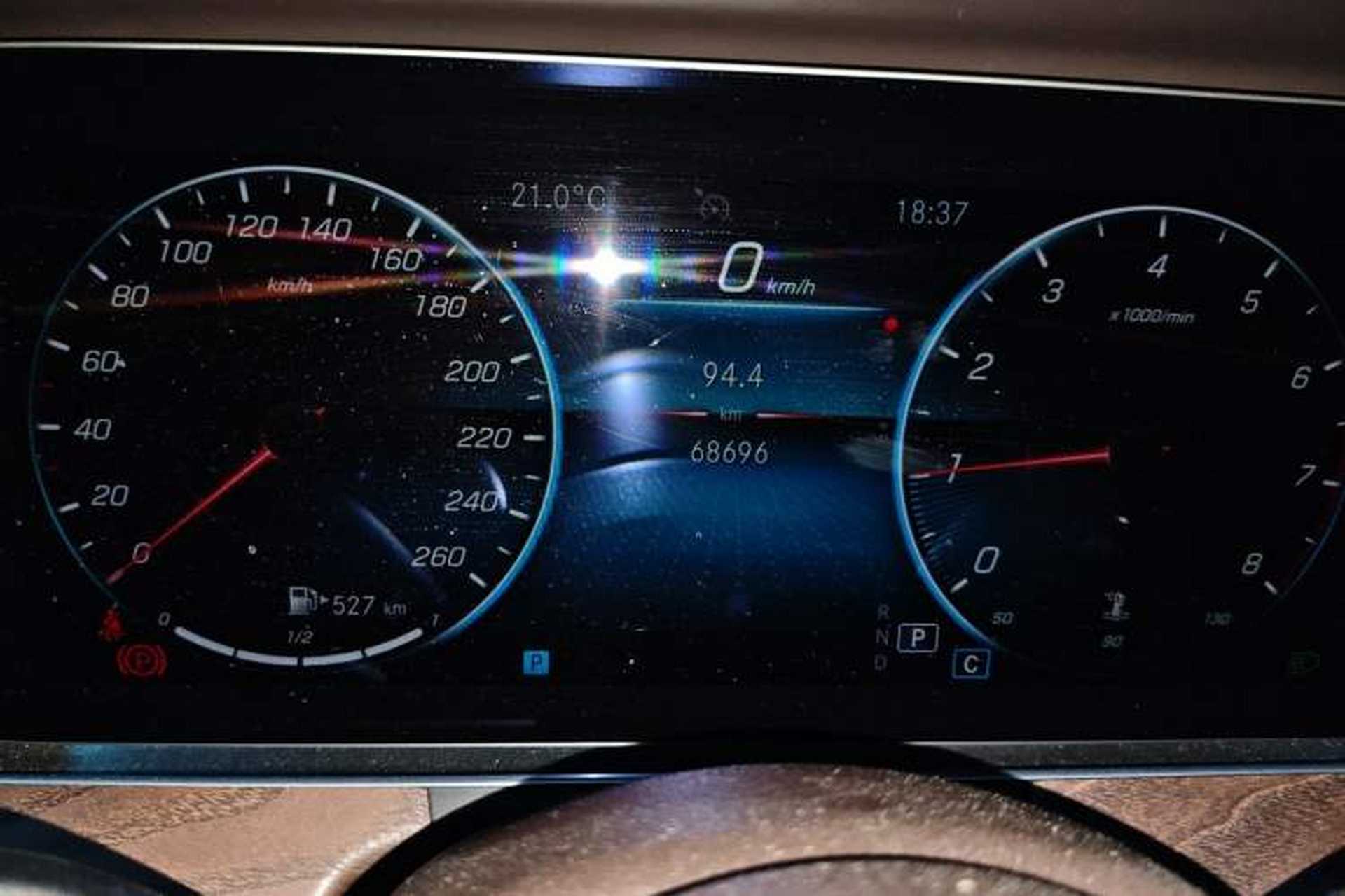 Used Mercedes-Benz E-Class 2021 Restyled E 300 L Luxury Edition Odometer Close Up