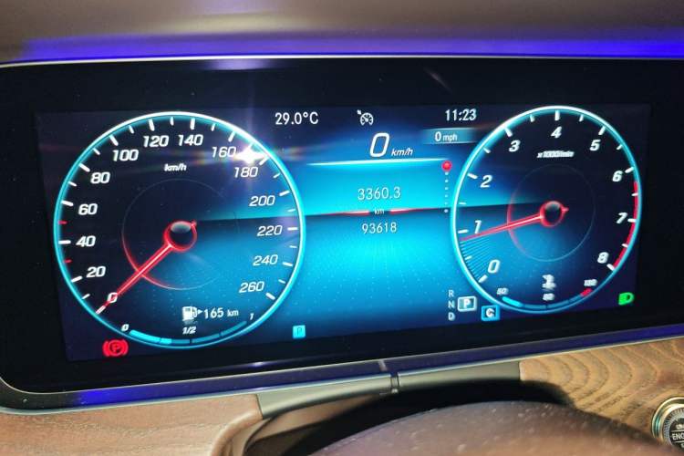 Used Mercedes-Benz E-Class 2021 E 300 L Premium Edition Odometer Close Up