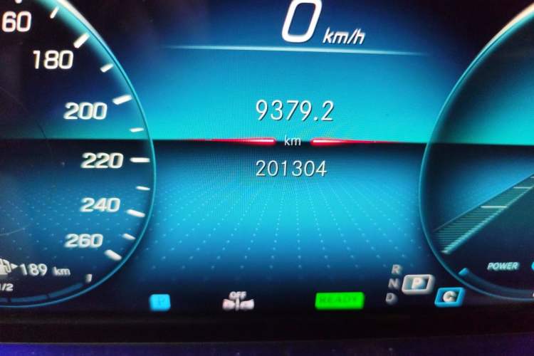 Used Mercedes-Benz E-Class 2021 E 260 L Sport Edition Odometer Close Up