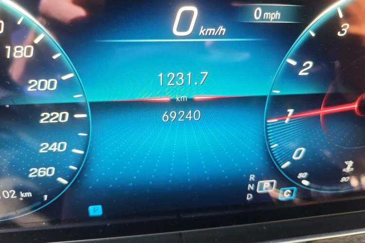 Used Mercedes-Benz E-Class 2021 Updated E 260 Fashion Sport Edition Odometer Close Up