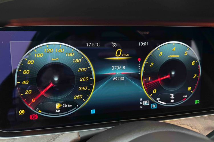 Used Mercedes-Benz E-Class 2021 E 300 L Stylish Model Odometer Close Up