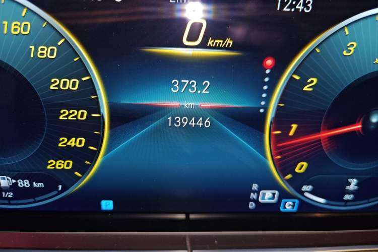 Used Mercedes-Benz E-Class 2021 Restyled E 300 L Sport Luxury Edition Odometer Close Up