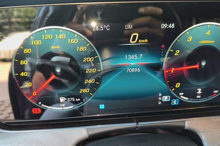 Used Mercedes-Benz E-Class 2021 E 300 L Stylish Model Odometer Close Up