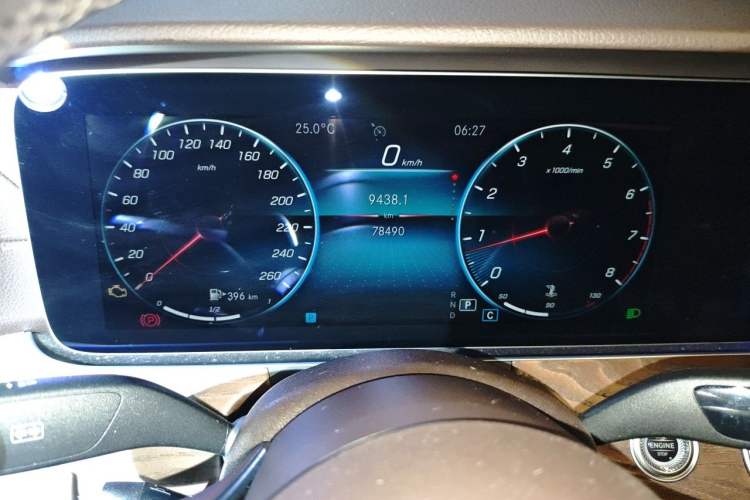Used Mercedes-Benz E-Class 2021 Facelift E 300 L Stylish Edition Odometer Close Up