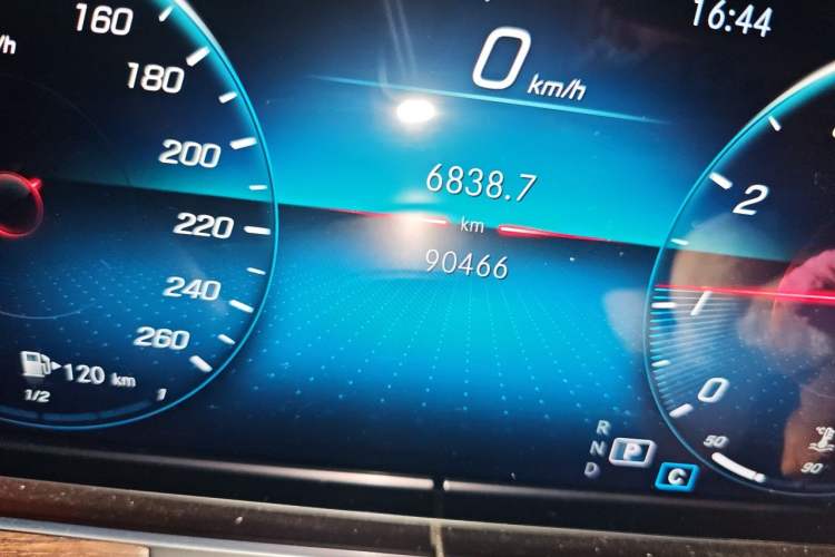 Used Mercedes-Benz E-Class 2021 E 300 L Luxury Model Odometer Close Up