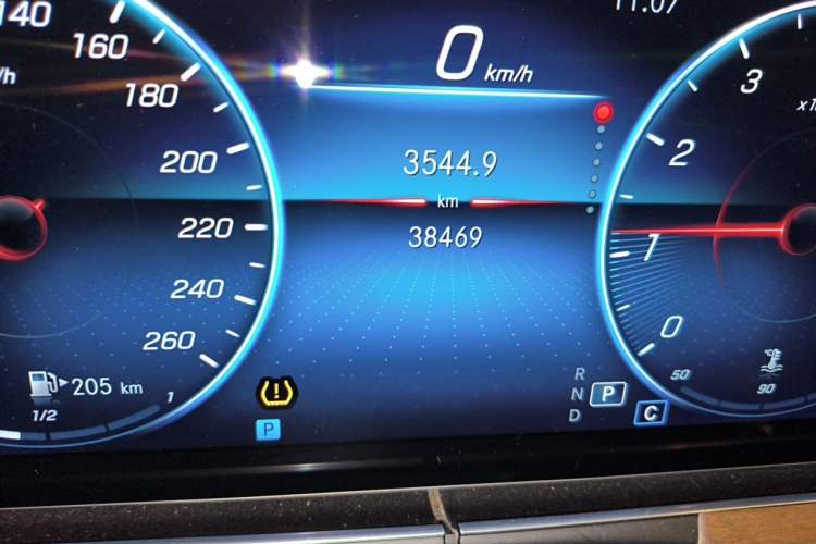 Used Mercedes-Benz E-Class 2021 Facelift E 300 L Stylish Edition Odometer Close Up