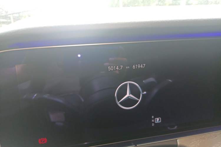 Used Mercedes-Benz E-Class 2021 E 300 L Luxury Model Odometer Close Up
