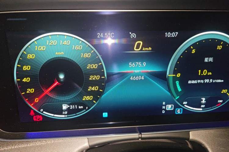 Used Mercedes-Benz E-Class 2021 Restyled E 300 L Luxury Edition Odometer Close Up
