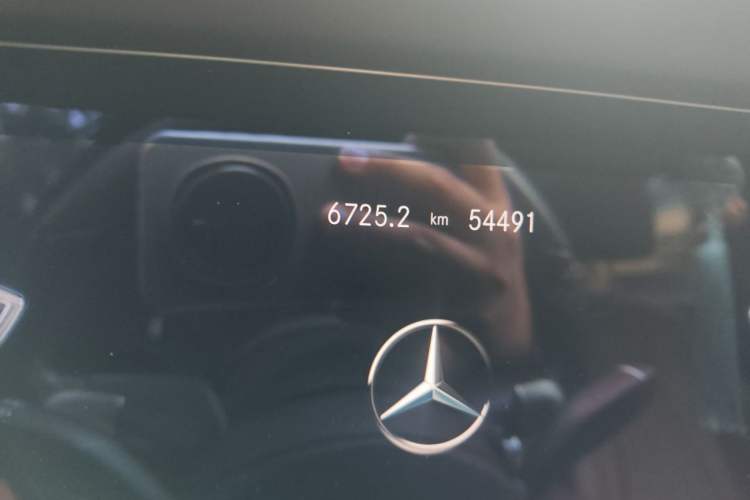 Used Mercedes-Benz E-Class 2021 Facelift E 300 L Stylish Edition Odometer Close Up
