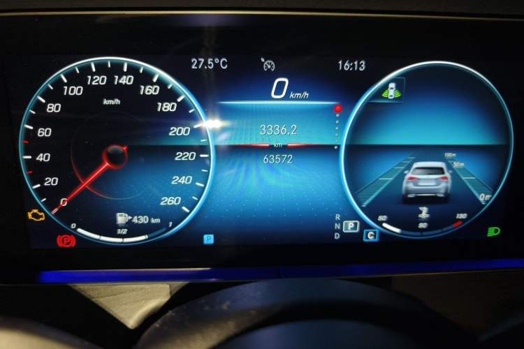 Used Mercedes-Benz E-Class 2021 Restyled E 300 L Sporty and Stylish Edition Odometer Close Up