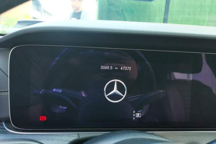 Used Mercedes-Benz E-Class 2021 Restyled E 300 L Sporty and Stylish Edition Odometer Close Up