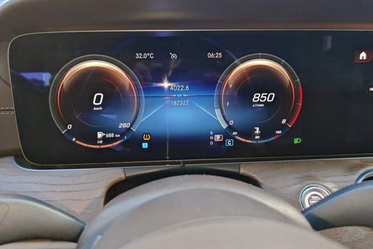 Used Mercedes-Benz E-Class 2021 E 300 L Luxury Model Odometer Close Up