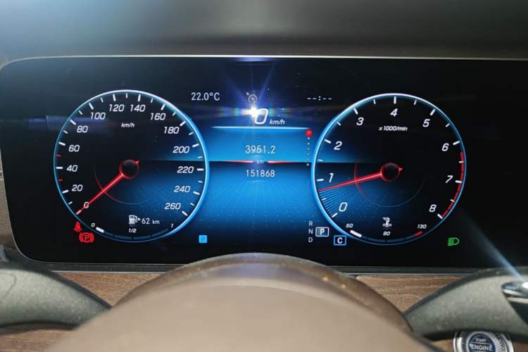 Used Mercedes-Benz E-Class 2021 Restyled E 300 L Luxury Edition Odometer Close Up