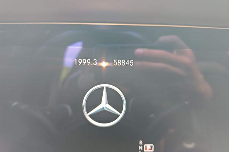 Used Mercedes-Benz E-Class 2021 Restyled E 300 L Luxury Edition Odometer Close Up